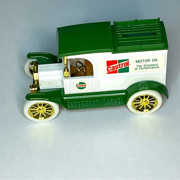 Vintage Castrol Limited Edition, 1913 Model T Van Bank. New inbox. - Picture 1 of 14